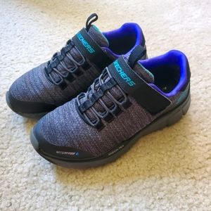 Skechers Size 1 Boys Waterproof Sneakers